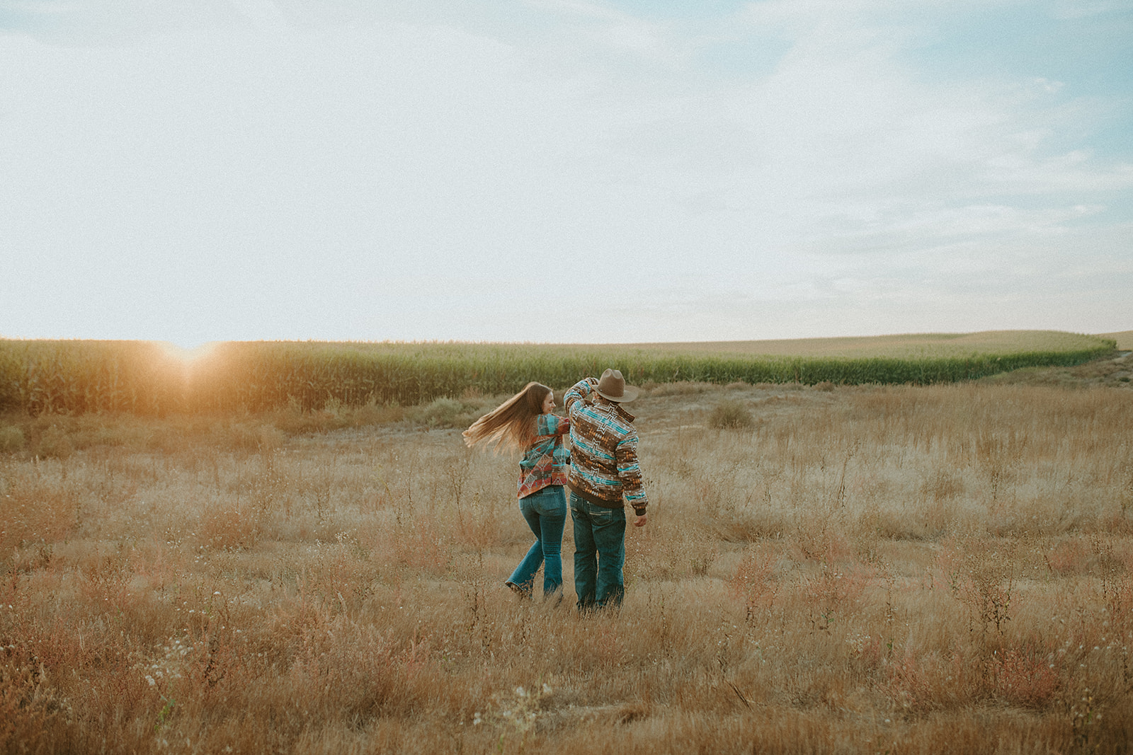 Tri-Cities country engagement session by Sara Renee Photography